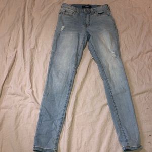 Aeropostale hi rise light wash skinny jeans